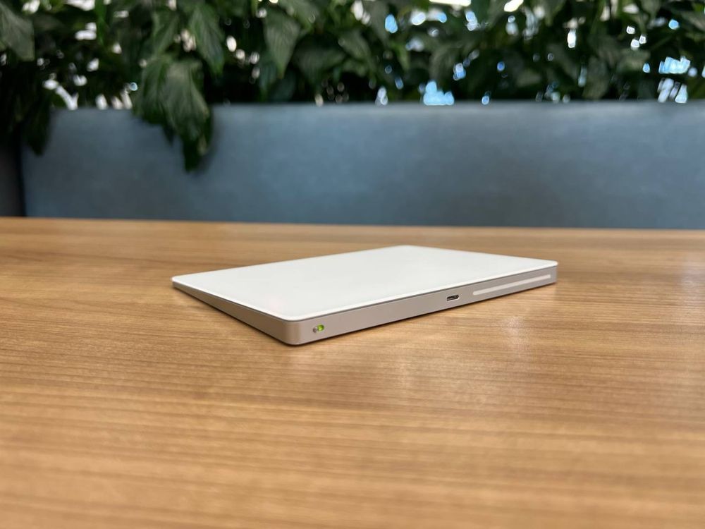 390-Apple Magic Trackpad 2