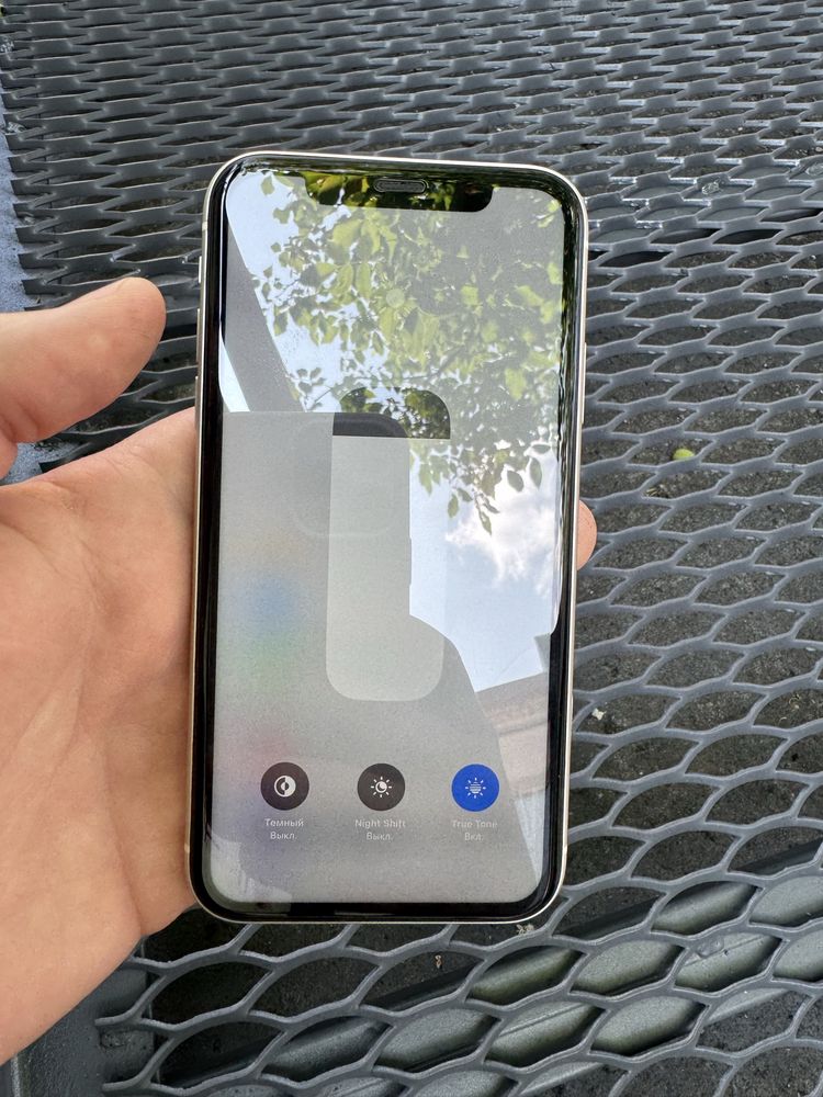 Iphone 11 128gb neverlock гарний стан