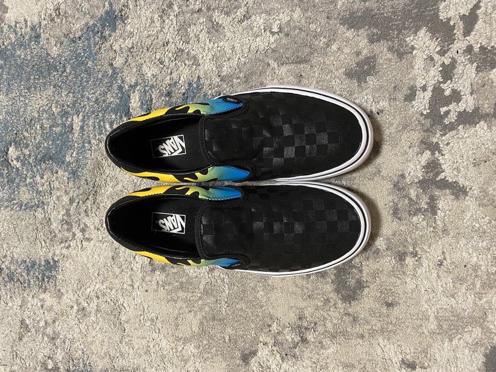 Кросівки Vans Slip On Glow Flame