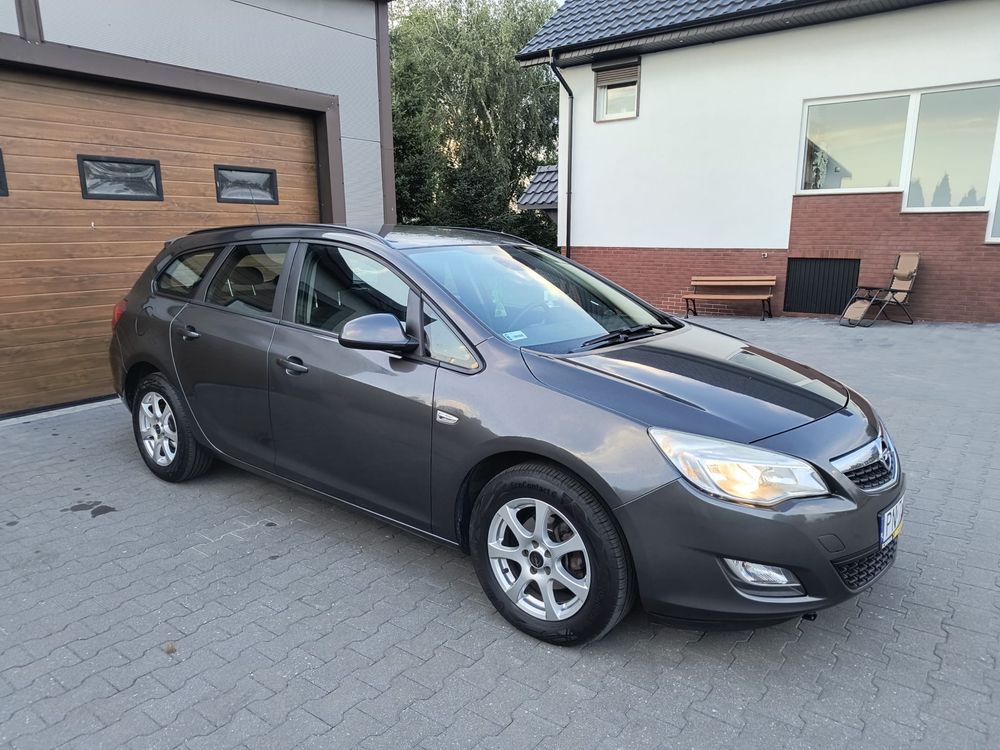 Opel astra J 2013r 1.4 turbo