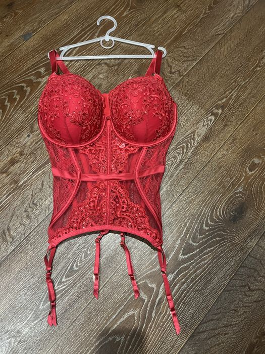 Корсет гипюровый