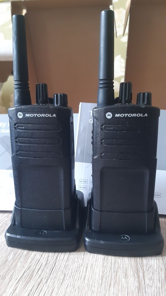 2 рації MOTOROLA XT 420 нові.