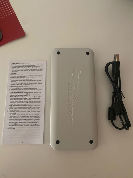 Calculadora Gráfica- Texas TI-84 Plus CE-T Python Edition