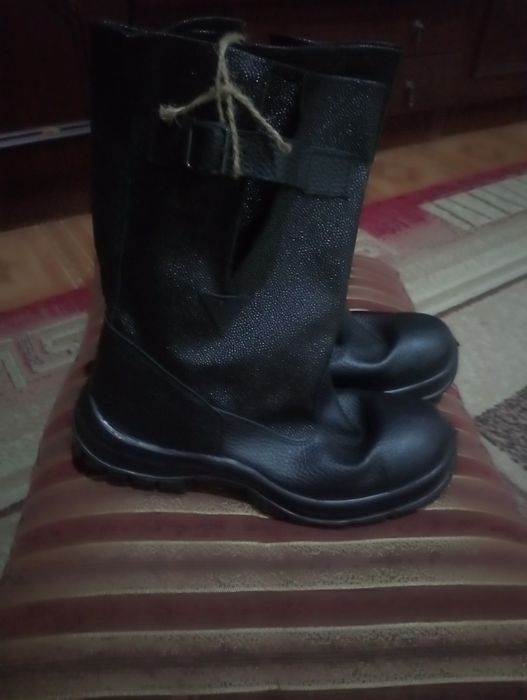Робочі кирзові чоботи