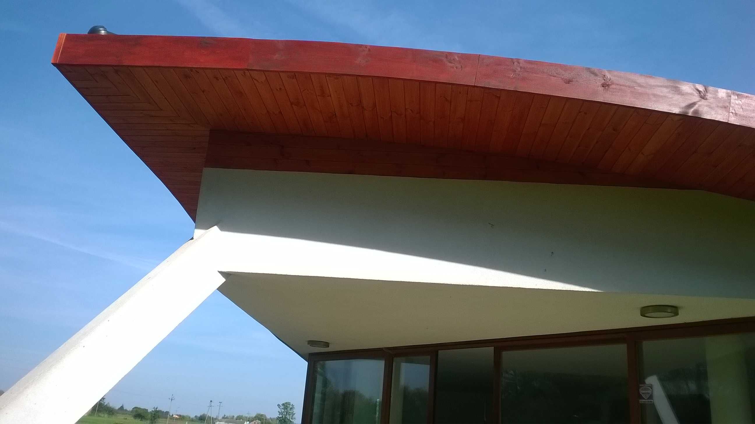 Podbitka dachowa: montaż z materiałem: PCV, blacha, drewno