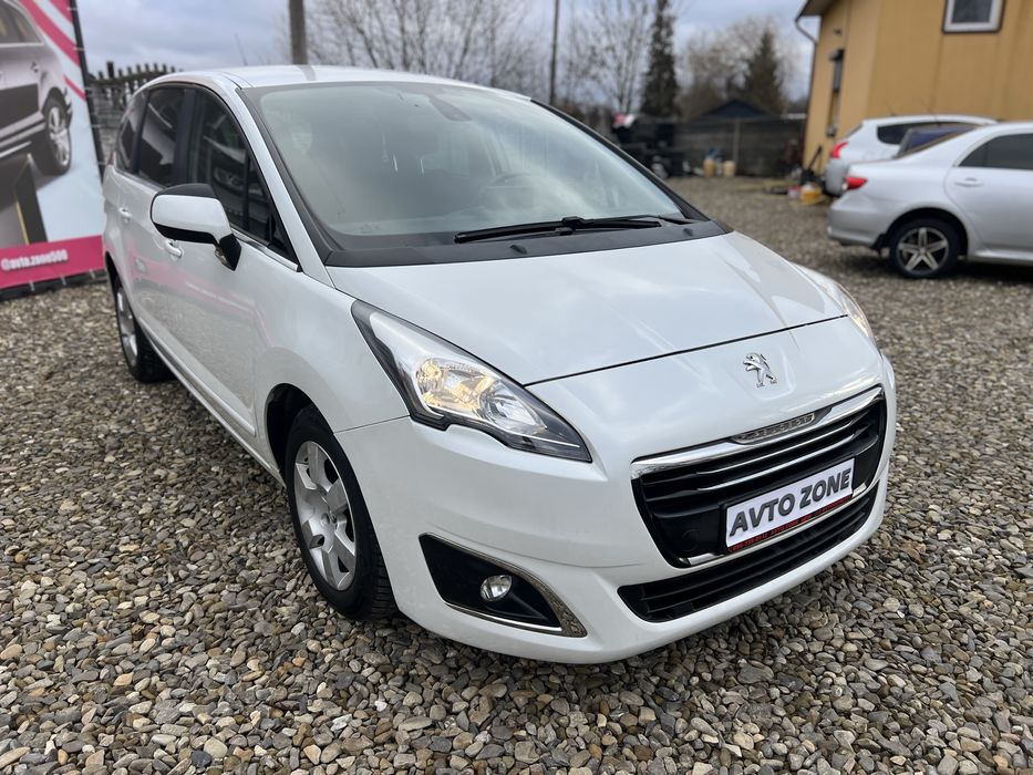 Сімейна машина в дуже гарному стані за всіма деталями телефонуйте