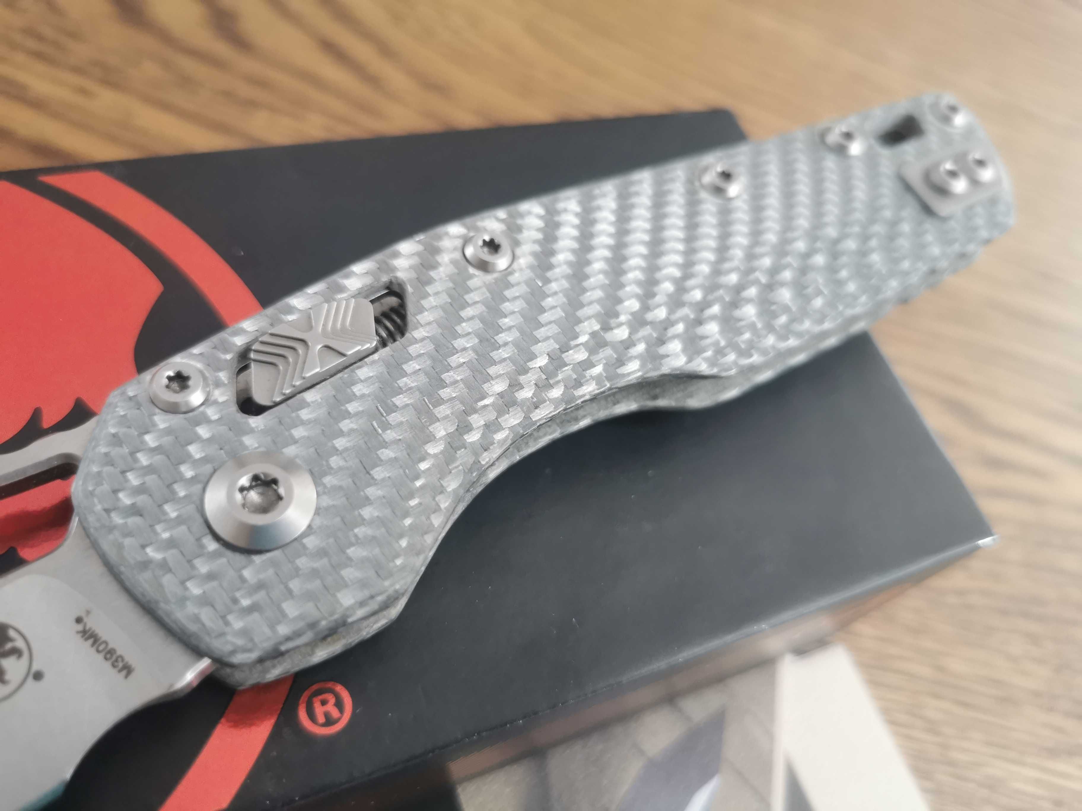 Nóż Microtech MSI z customowymi okladkami Silver twill