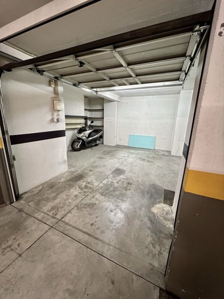Garagem Box Barcarena Carro + Motas