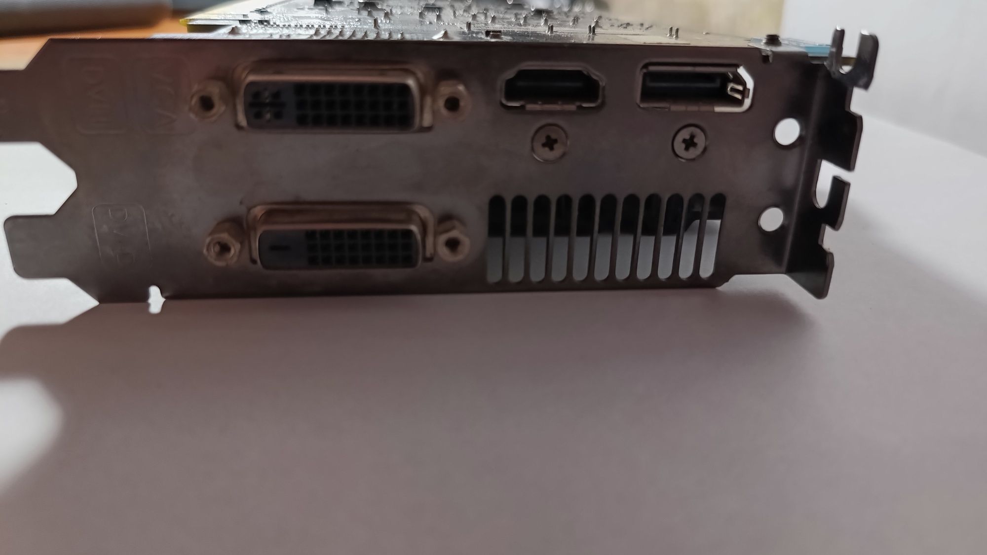 Видеокарта radeon R7 260X 1GB GDDR5