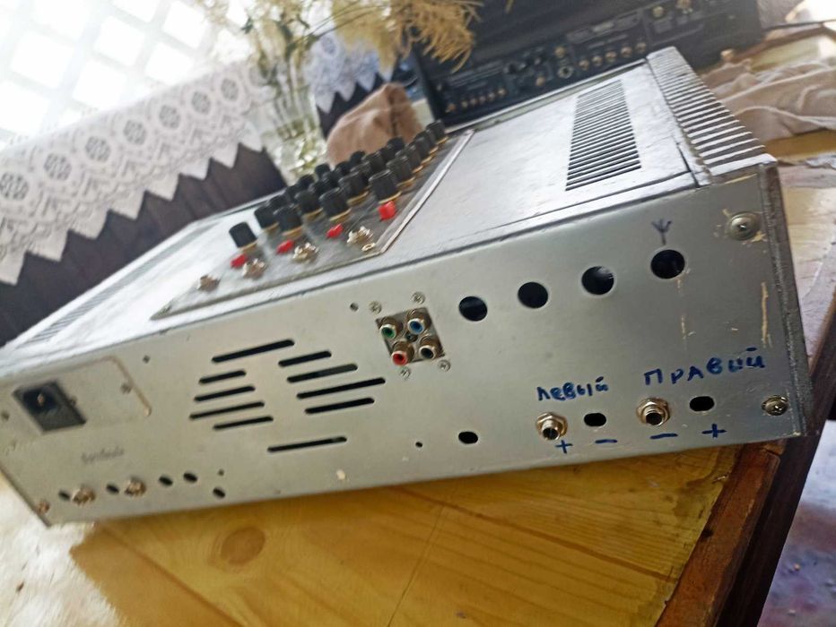 Продам підсилювач