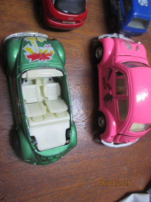 12 carros miniaturas