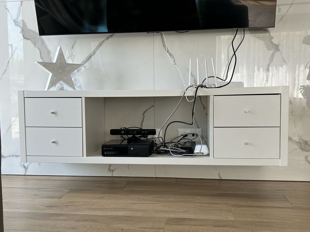 Szafka RTV biała