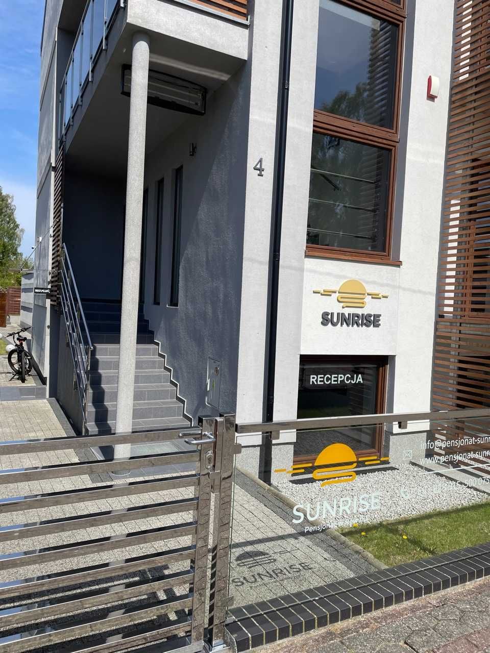 Pensjonat SUNRISE pokoje i apartamenty nad morzem w Rewalu