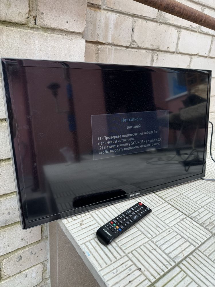 Новенька плазма SAMSUNG UE28F4000AW 28 дюймів