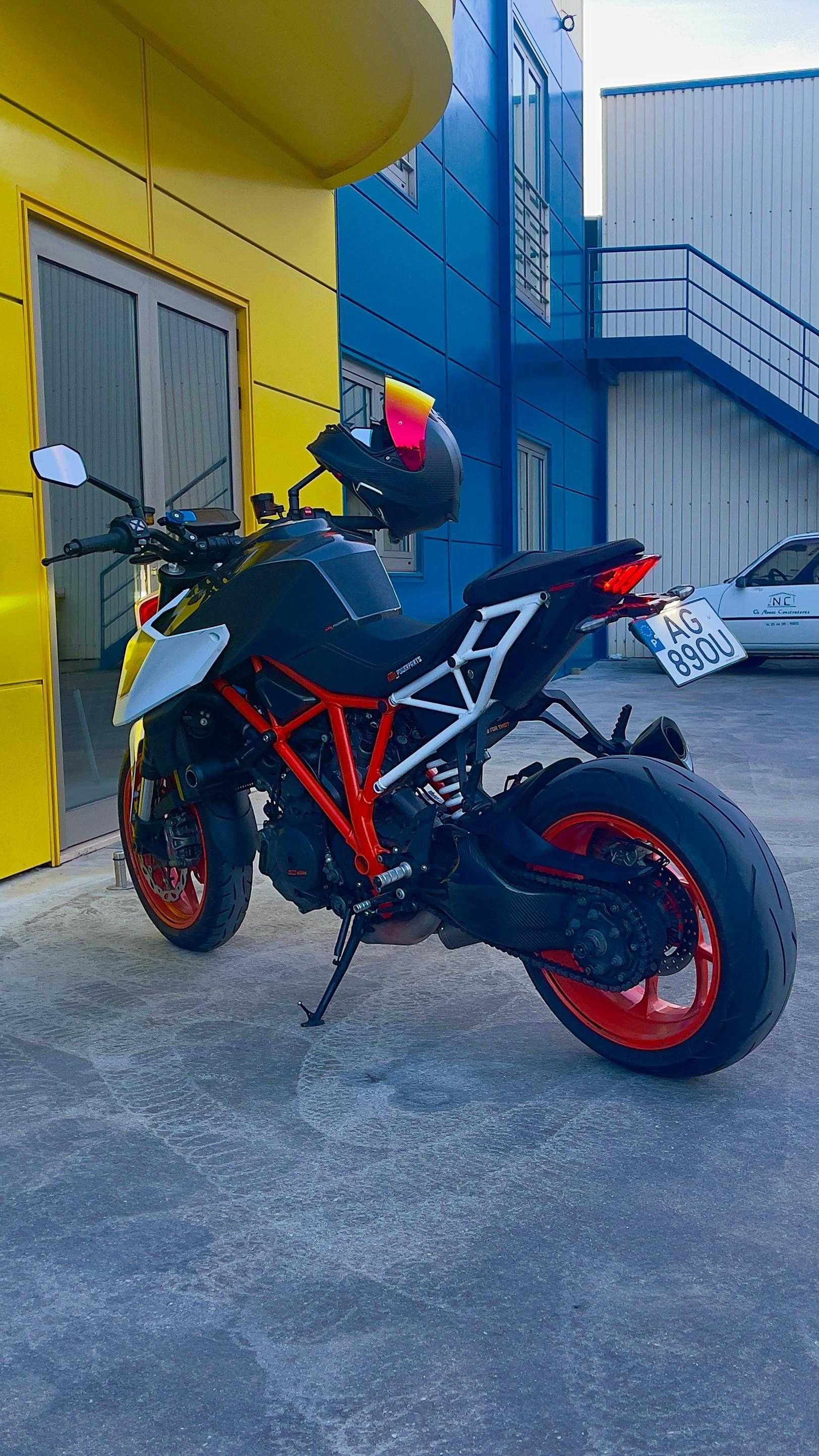 KTM SuperDuke 1290 R
