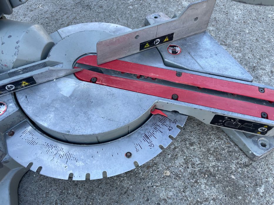 Milwaukee M18 SMS216/пила торцювальна акумуляторна мілвоке 18в