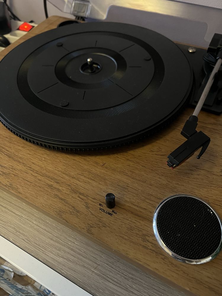 Gramofon + kolekcja starych plyt