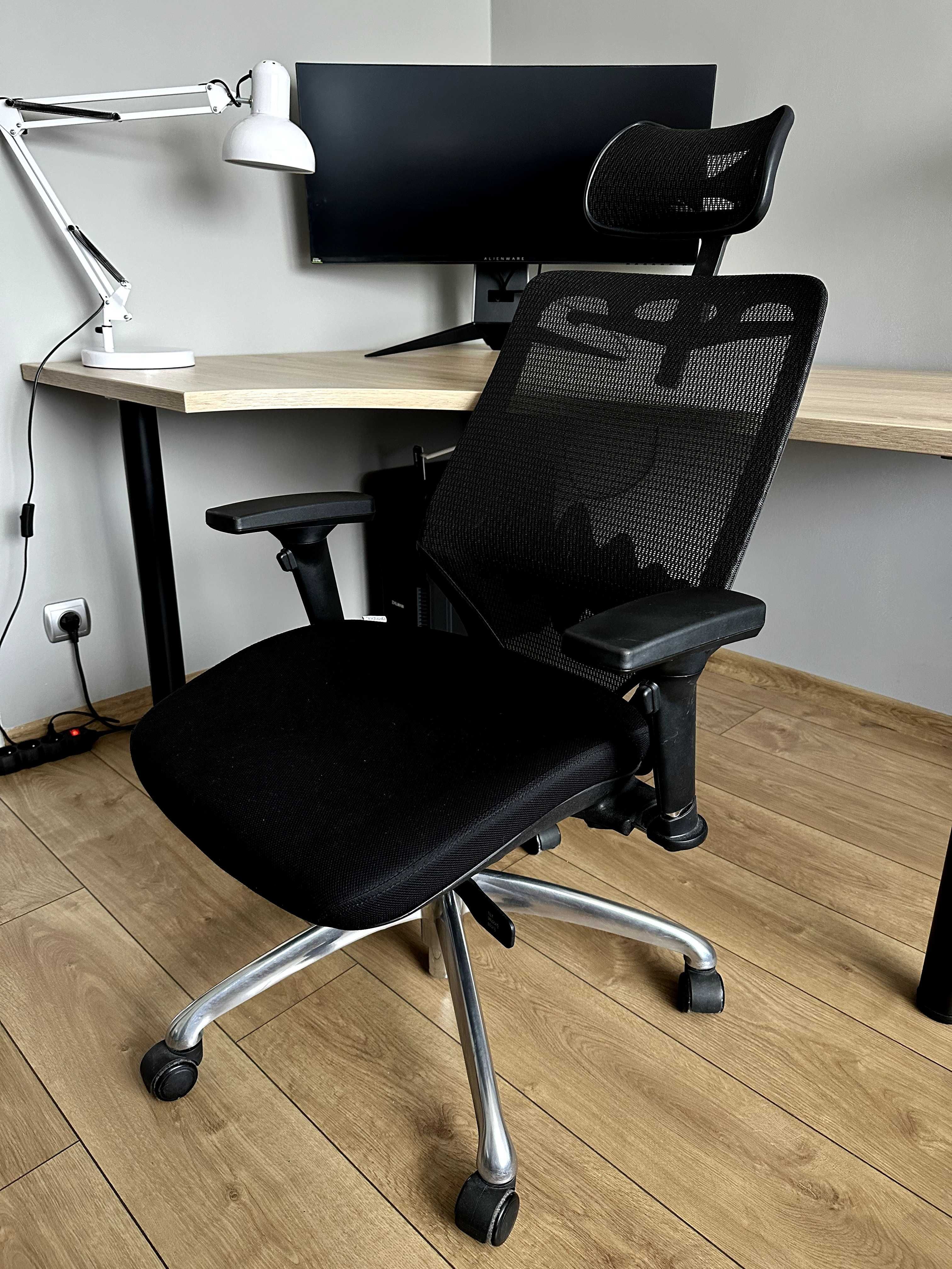 Ergonomiczne krzesło biurowe Grospol Futura