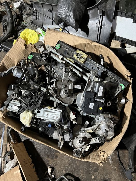 Моторчик дворников. на Ford fusion, Focus,Escape