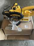 Ukośnica dewalt DWS733