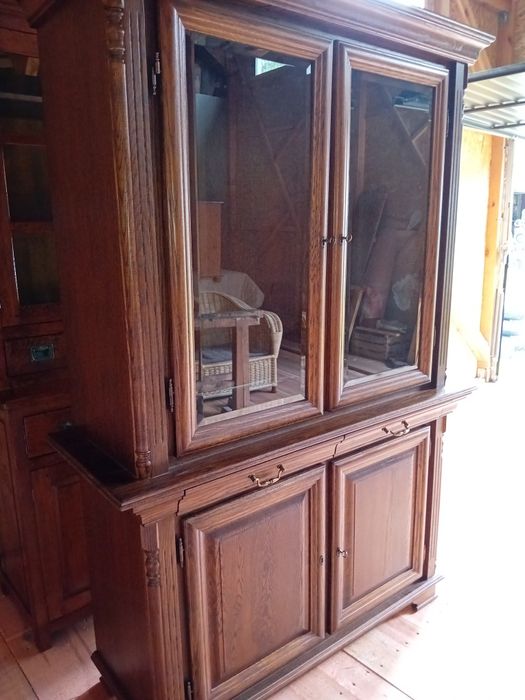 Sprzedam piękny stary kredens