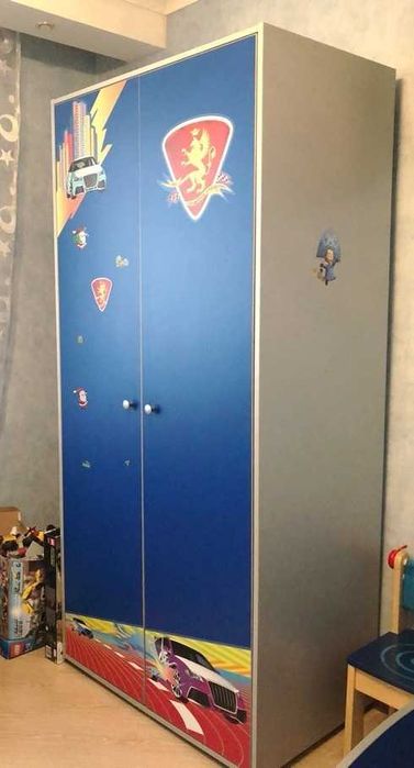 Мебель в детскую комнату