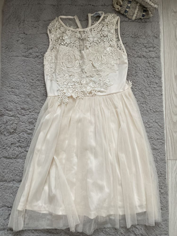 Biała tiulowa sukienka z koronką chrzciny komunia wesele panieński