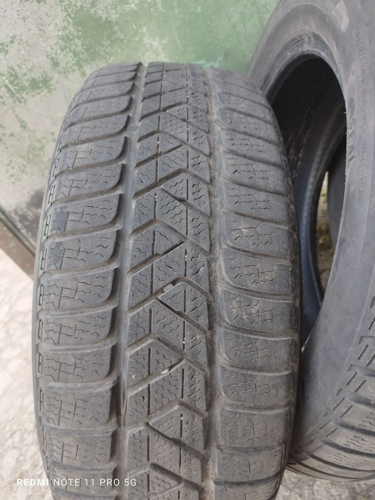 Резина гума 215/55/17 Pirelli