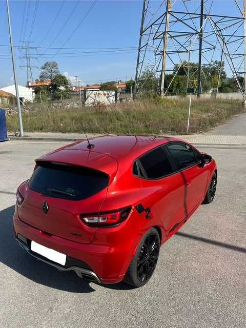 Renault Clio IV RS 200CV
