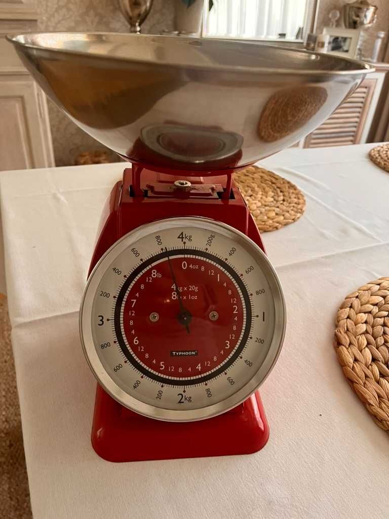 Waga kuchenna Typhoon max 4kg