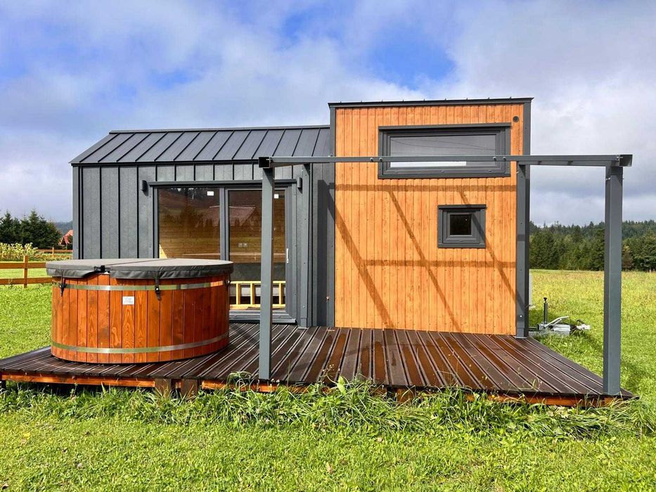 Domek mobilny 255x720 powystawowy , z homologacją od ręki