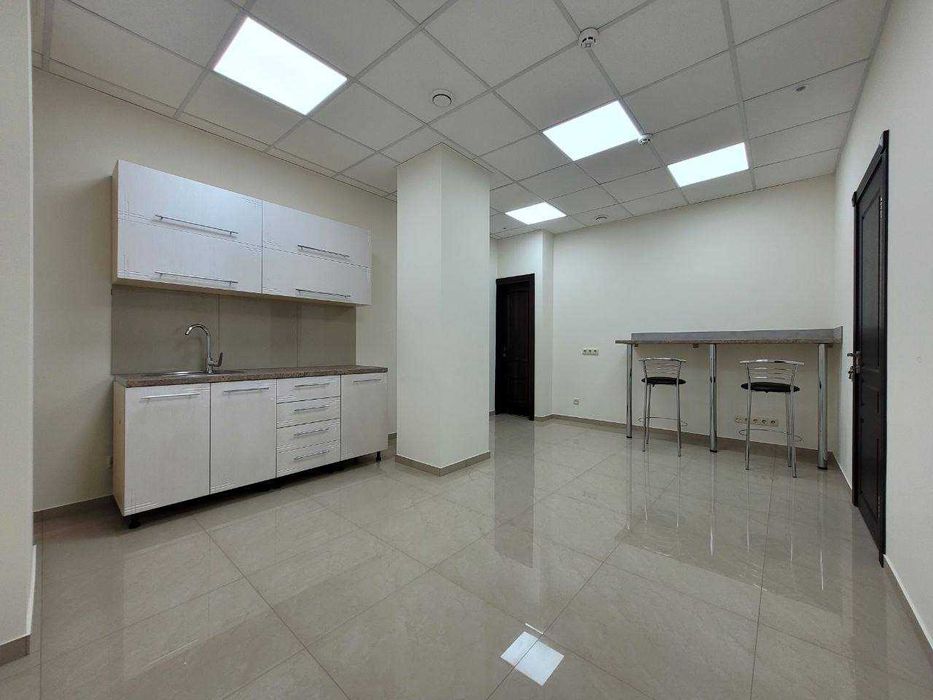 Оренда офісу на Подолі, метро Контрактова площа, новий ремонт