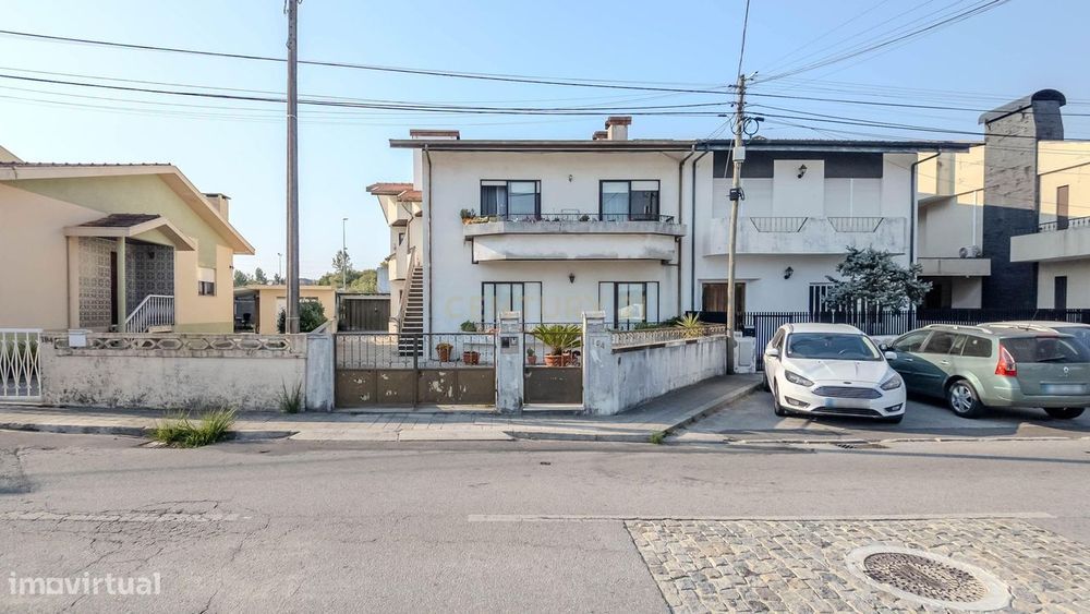 Andar Moradia T3 excelentes áreas ,Varandas ,aproveitamento de sótão e