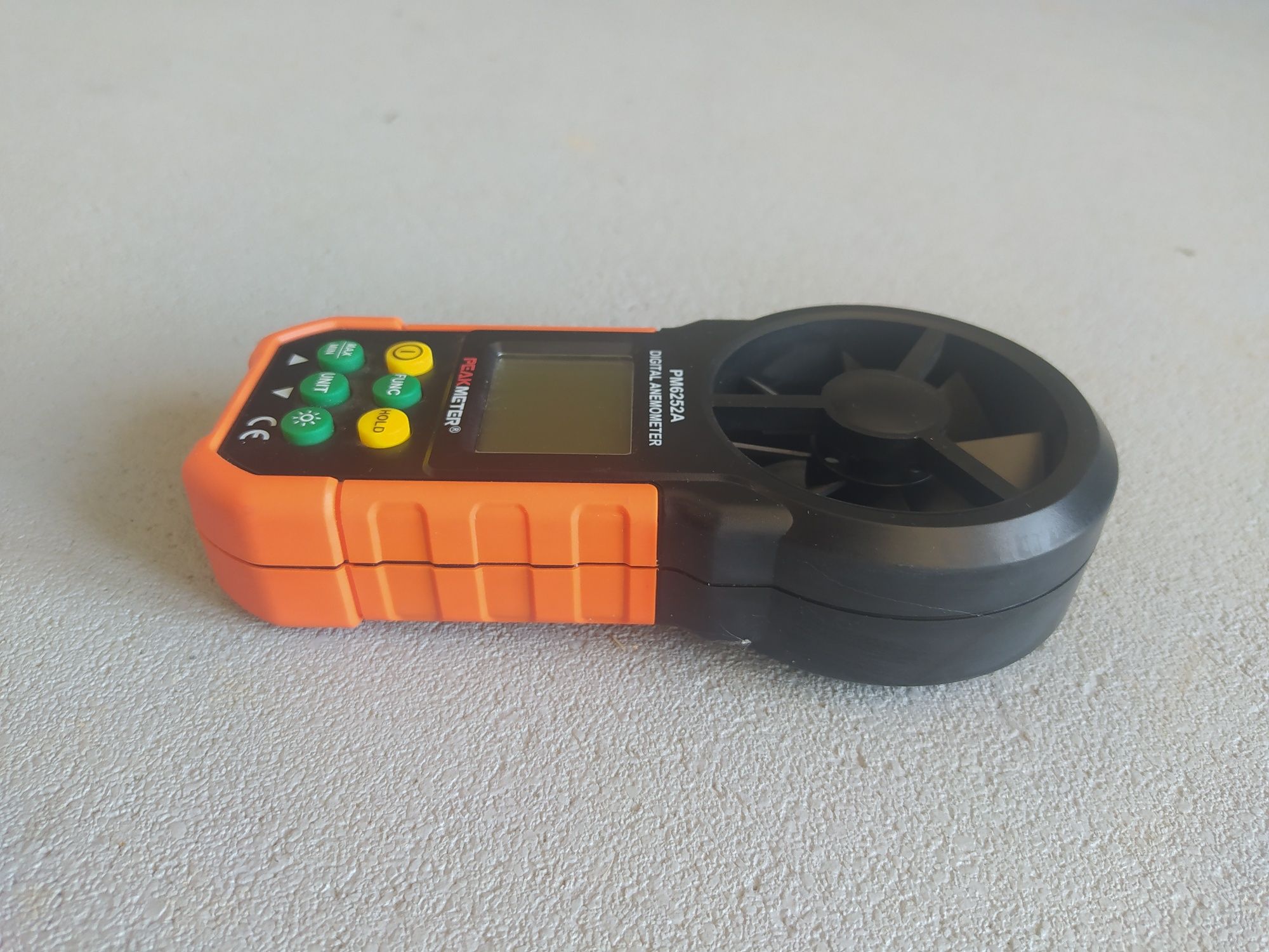 Anemometr wiatromierz miernik prędkości powietrza wiatru PM6252A etui