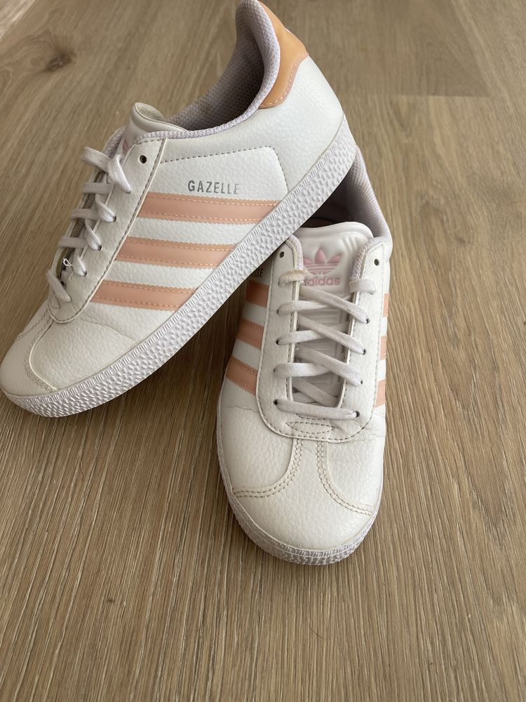 Продам кросівки Adidas Gazelle