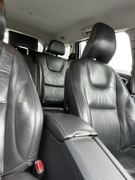 V60 D6 AWD Hibrido plug-in