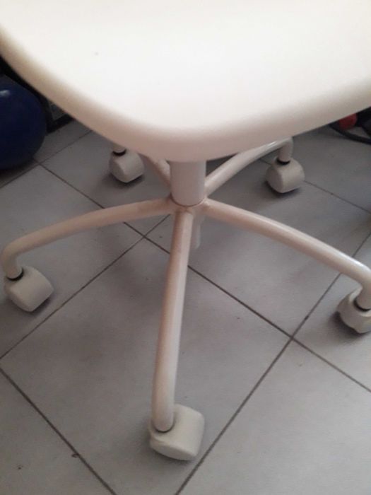 Cadeira IKEA bom estado NEGOCIAVEL