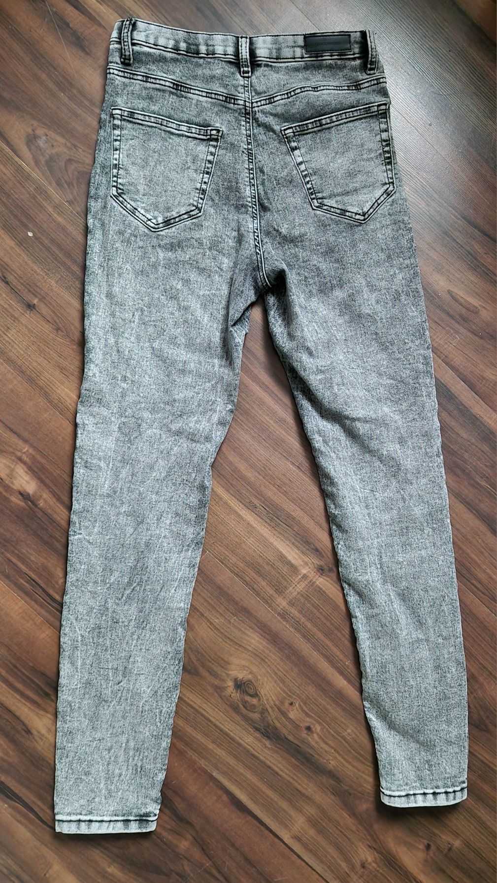 Szare spodnie jeansowe 34 C&A, casualowe, wysoki stan, 70% bawełny,