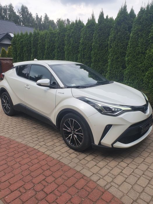 Sprzedam Toyotę C-HR Executive Faktura VAT