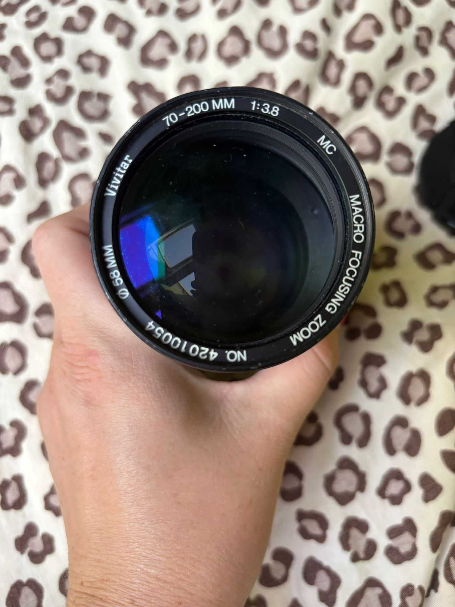 Nikon D90 + obiektyw + lampa błyskowa