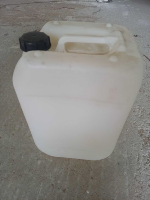 Sprzedam banki/zbiorniki 20l