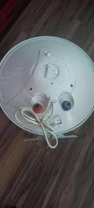Sprzedam elektryczny podgrzewacz wody 35l terma