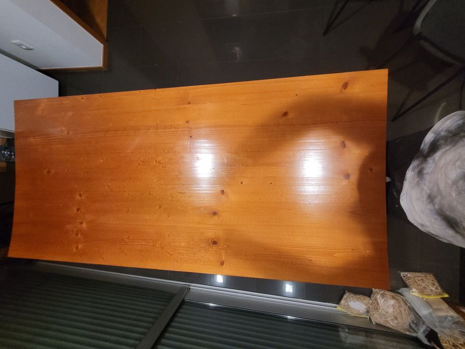 Mesa em Madeira Familiar