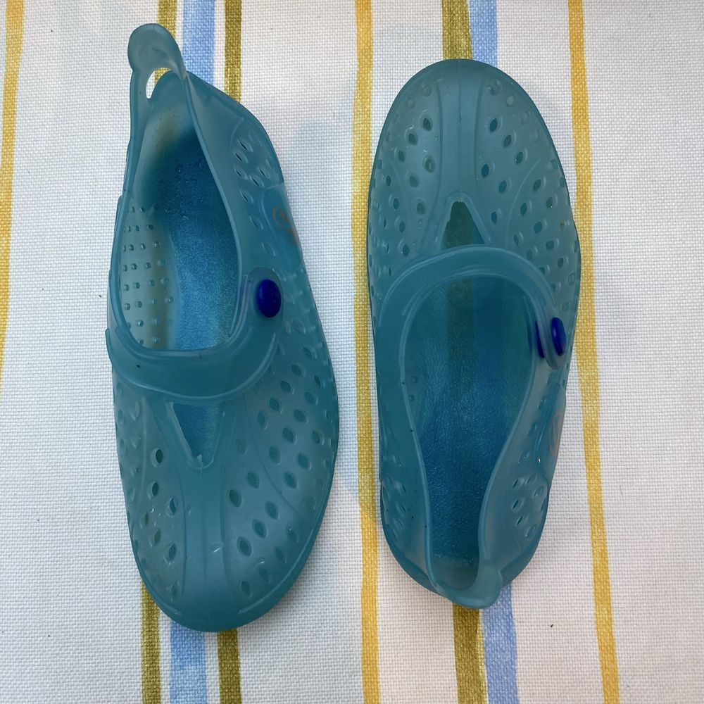 Niebieskie buty do wody/na rafę rozm.29/30
