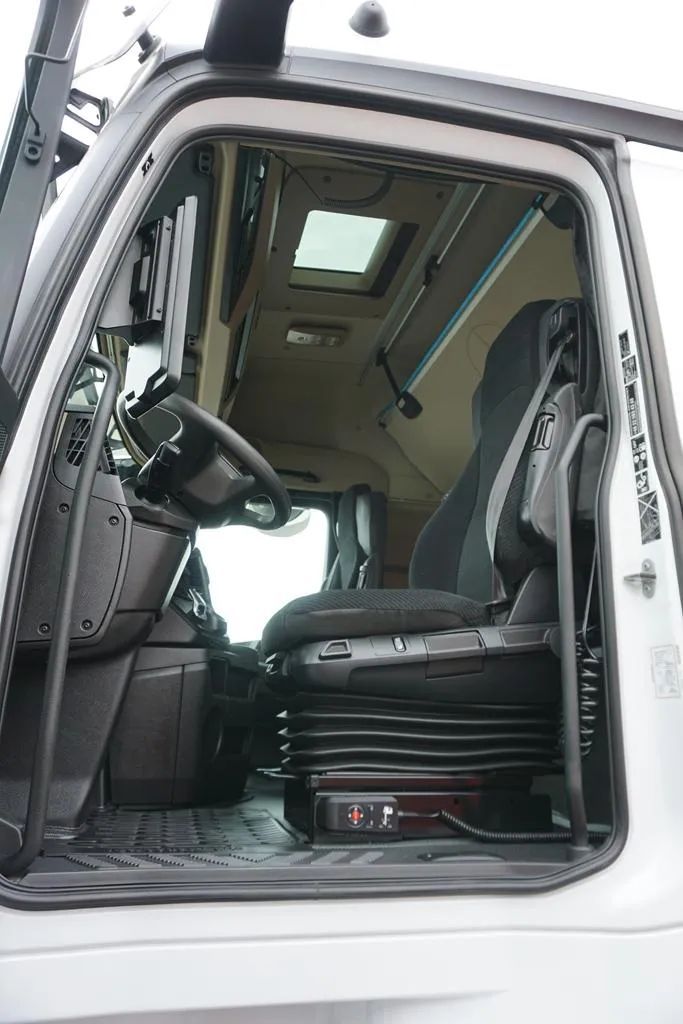 Mercedes-Benz ACTROS / 1845 / MP 5 / EURO 6 / ACC / BIG SPACE