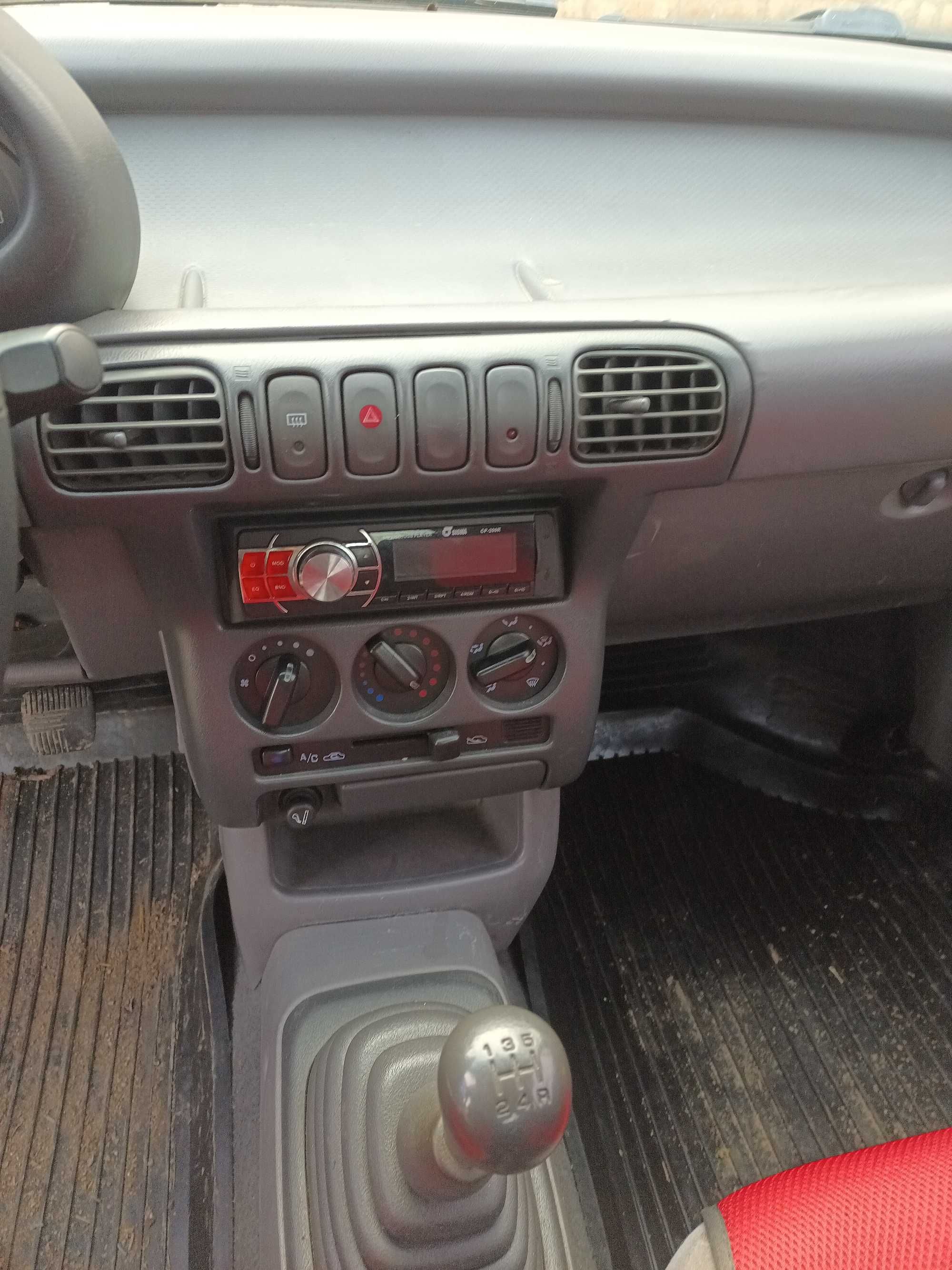 Nissan mikra k 11