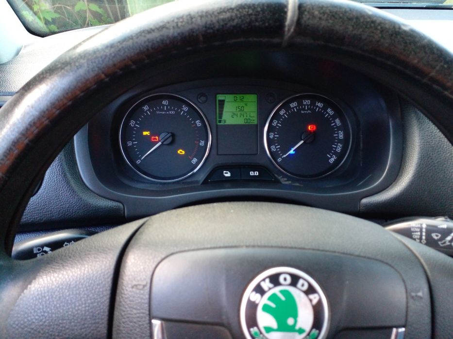 Skoda fabia  2011