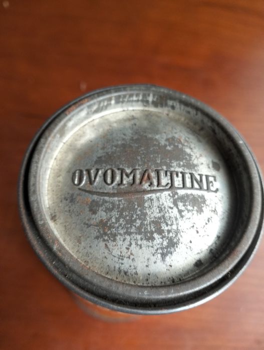 Antiga lata Ovomaltine