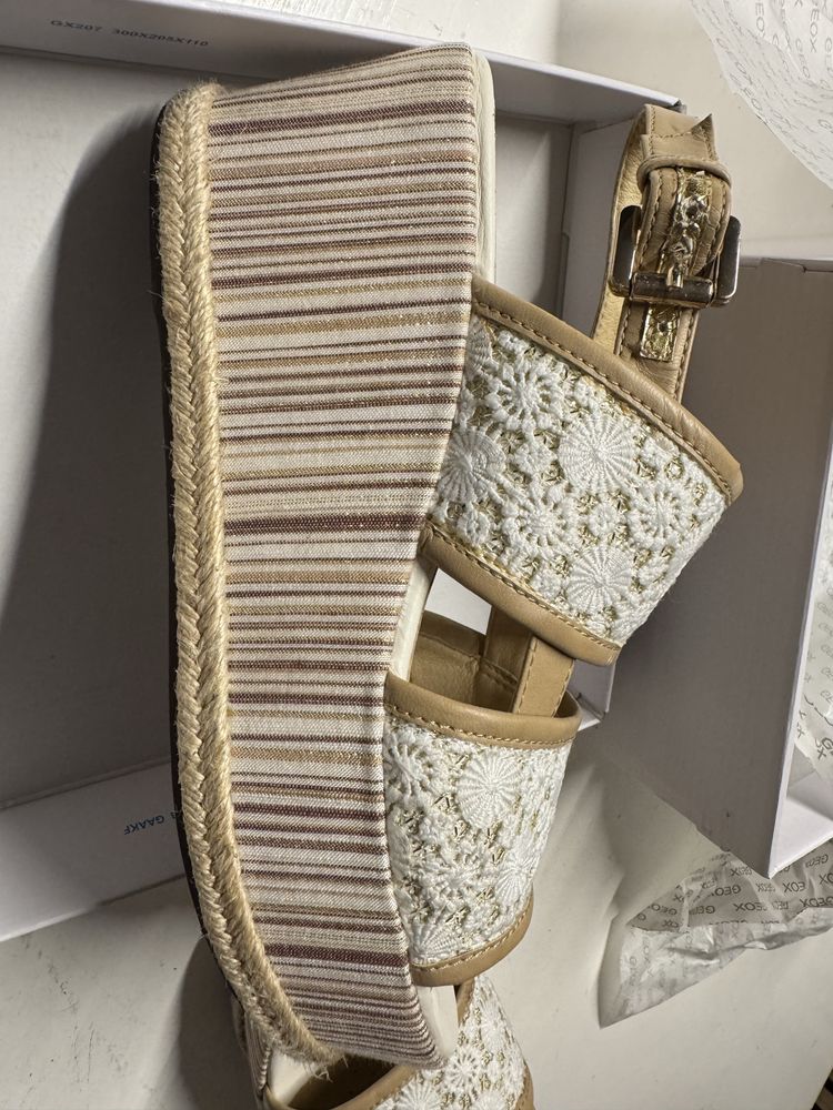Sandalias Brancas Geox