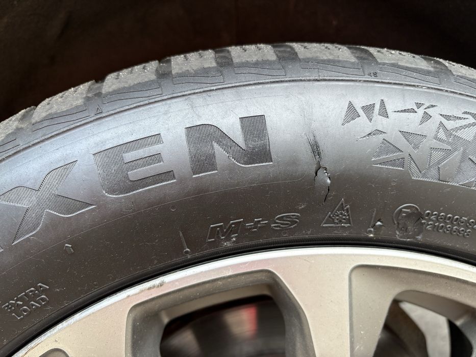 Зимова резина 235/55 R19